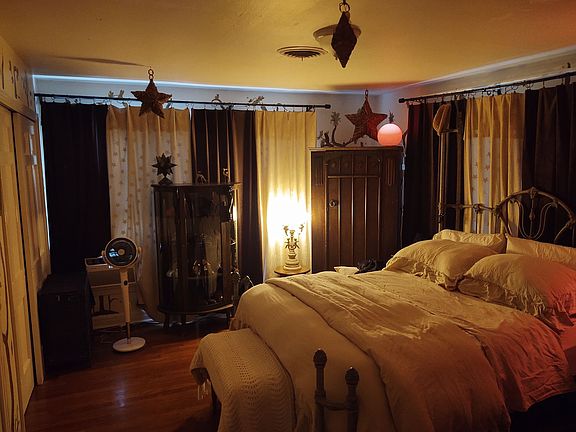 4th image of 1202 W San Antonio St