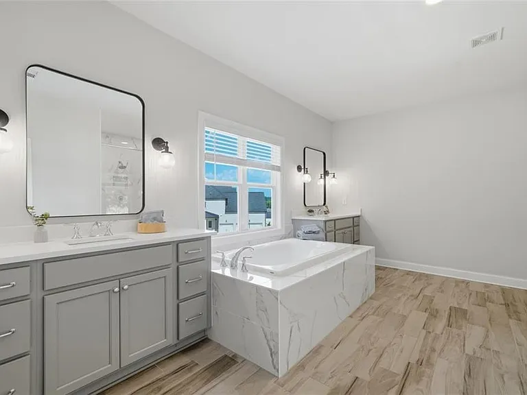 401 Oakleigh Ave — Photo 19