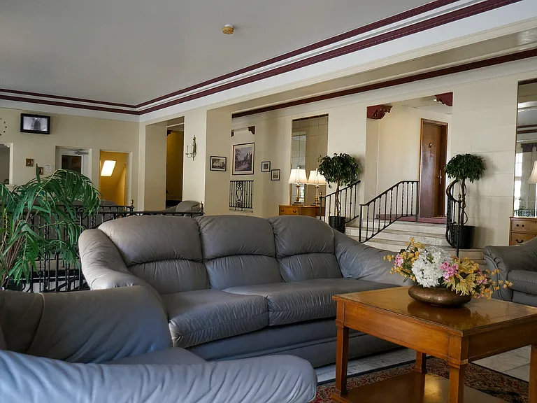 Arlington Apartments — Photo 7