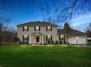 671 Heritage Rd, Millington, NJ 07946