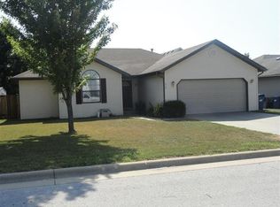 826 S Chinkapin Ave, Nixa, MO 65714