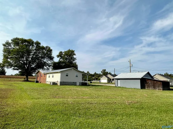 7020 Rocky Ford Rd, Hokes Bluff, AL 35903
