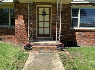 717 Sapp Ave SW, Pelham, GA 31779