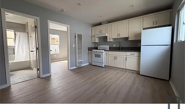 923 W 75th St #927 — Photo 1
