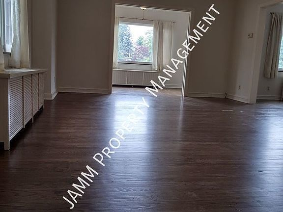 5th image of 15922 Lake Ave