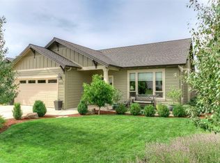 2038 Woodside Dr, Medford, OR 97501