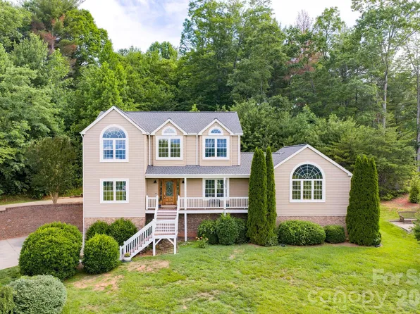 65 Lawson Ridge Rd, Leicester, NC 28748