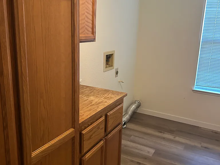 5560 Riverwood Ct — Photo 16