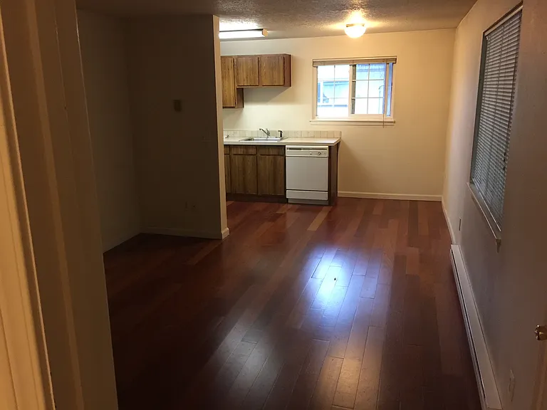 4350 SE Milwaukie Ave #2 — Photo 2