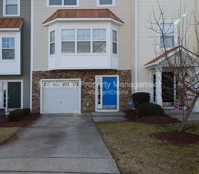 118 Darley Dale Loop