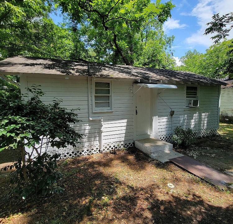 1st image of 107 College Ln #B