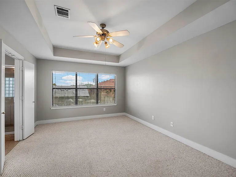 9705 Linkmeadow Ln — Photo 13