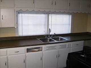 4th image of 318 Pearl St