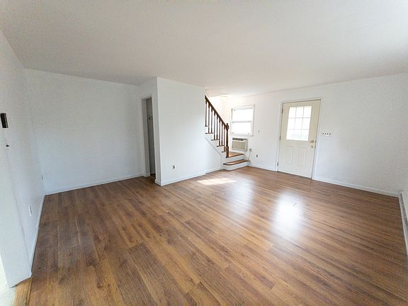 4th image of 122 Titicus Rd