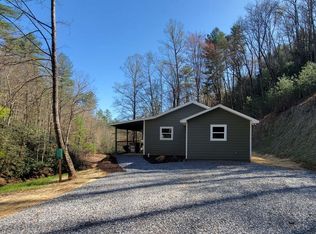 966 Bristol Rd, Hayesville, NC 28904