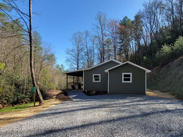 966 Bristol Rd, Hayesville, NC 28904