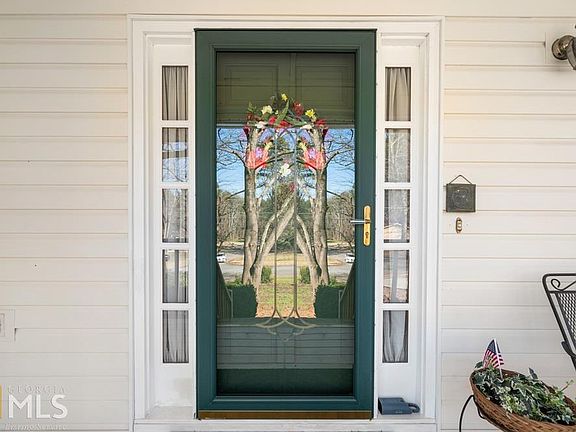 3rd image of 1025 Quail Dr #2