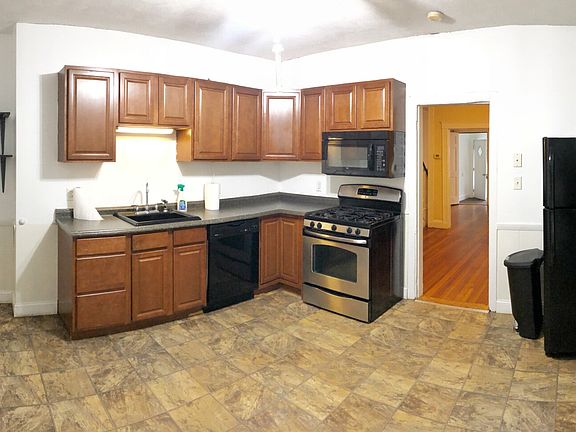 3rd image of 264 Manet Ave #264