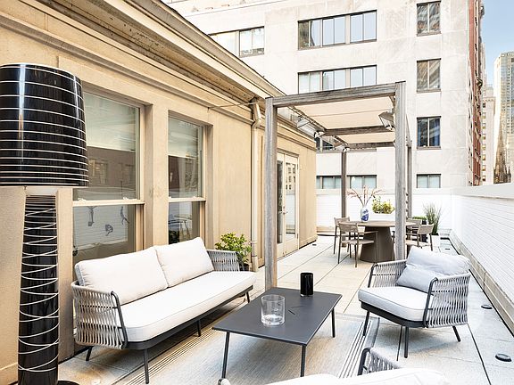 3rd image of 55 Wall St #Penthouse 900