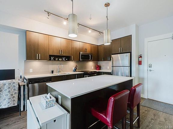 4th image of 286 Wilfert Rd #307