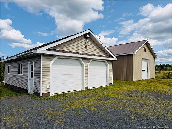3rd image of 65 Wells Brook Rd