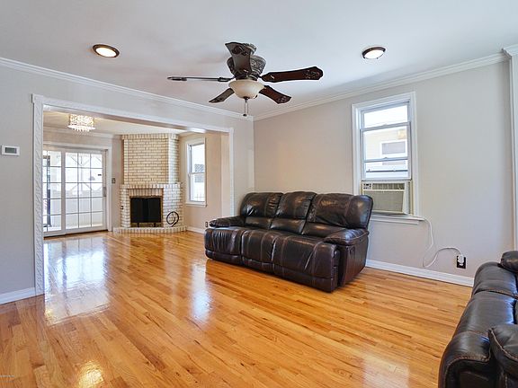 5th image of 120 Burke Ave