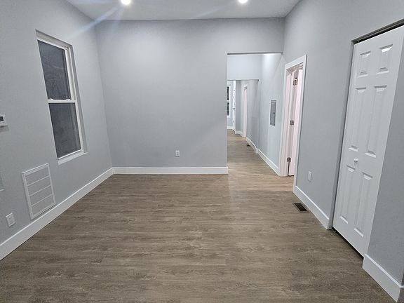 4th image of 9 William St #1G