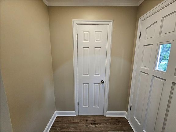 3rd image of 6655 Agnes Ave