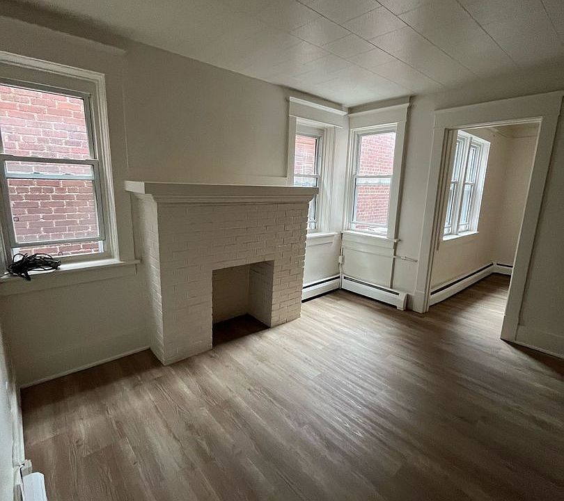 1st image of 1551 Hertel Ave #10