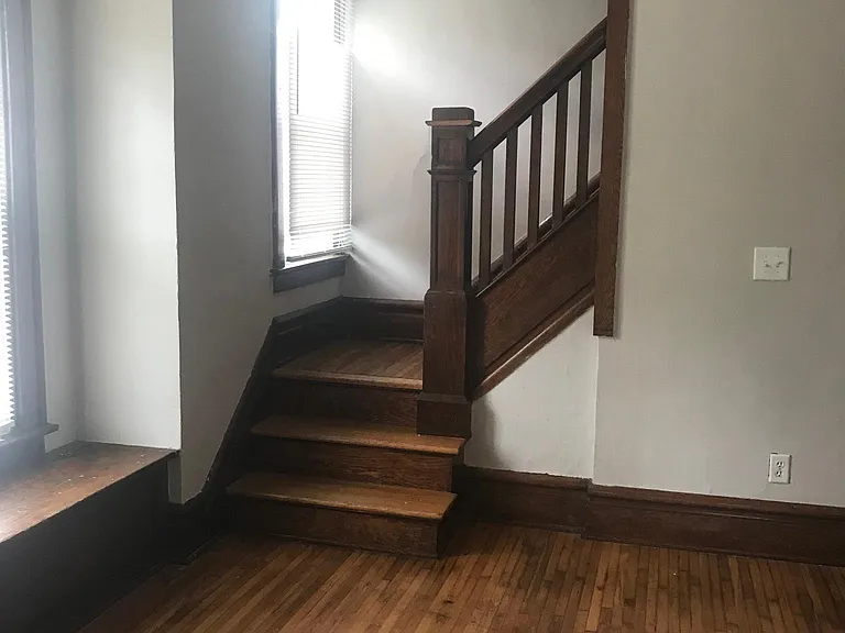 2444 Deming Ave — Photo 4