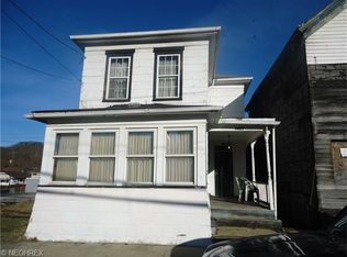 1423 Center St, Wellsville, OH