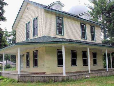 12 N North St, White Cloud, MI, 49349