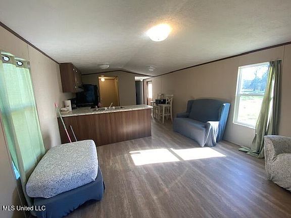 3rd image of 3010 Union Church Rd