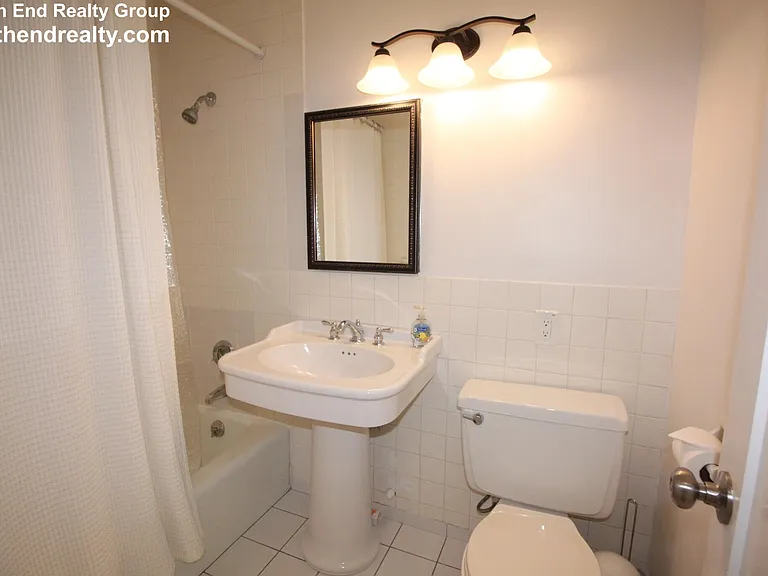 65 E India Row #35C — Photo 18