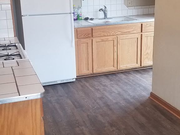 3rd image of 2118 Kilburn Ave