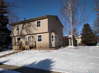 4716 E Alpine Cir, Sioux Falls, SD 57110