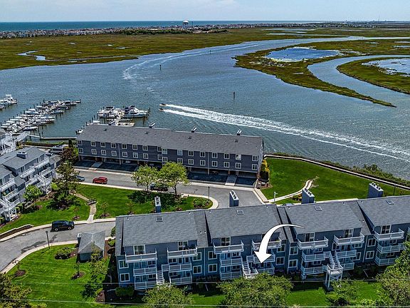 5th image of 813 Periwinkle Dr #813