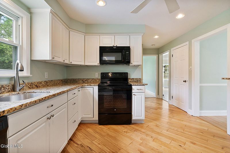 4th image of 1226 Sumner Avenue