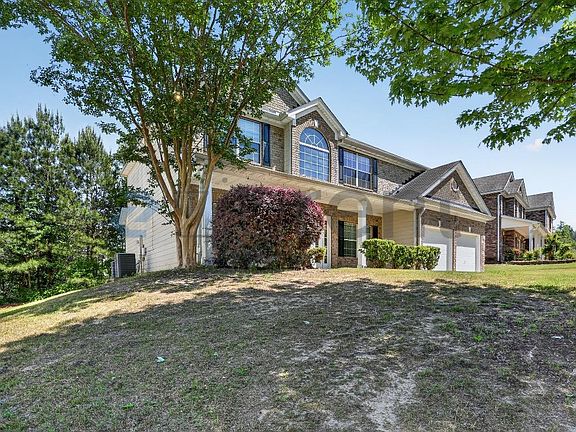 3rd image of 307 Allegrini Dr