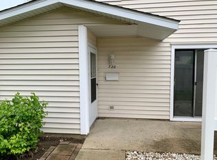720 Whitesail Dr, Schaumburg, IL 60194