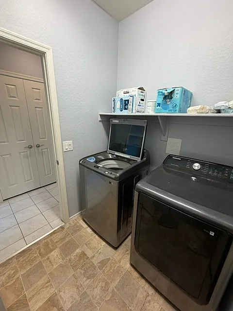 3 bed, 1756 sqft, $2,000 — Photo 2