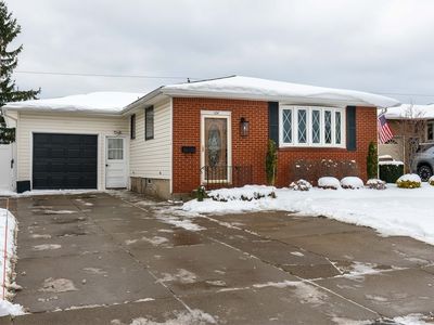 124 Dartwood Dr, Cheektowaga, NY, 14227