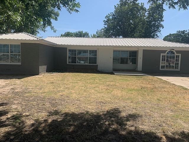 1st image of 410 N Harbin Dr