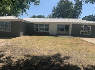 410 N Harbin Dr, Stephenville, TX 76401
