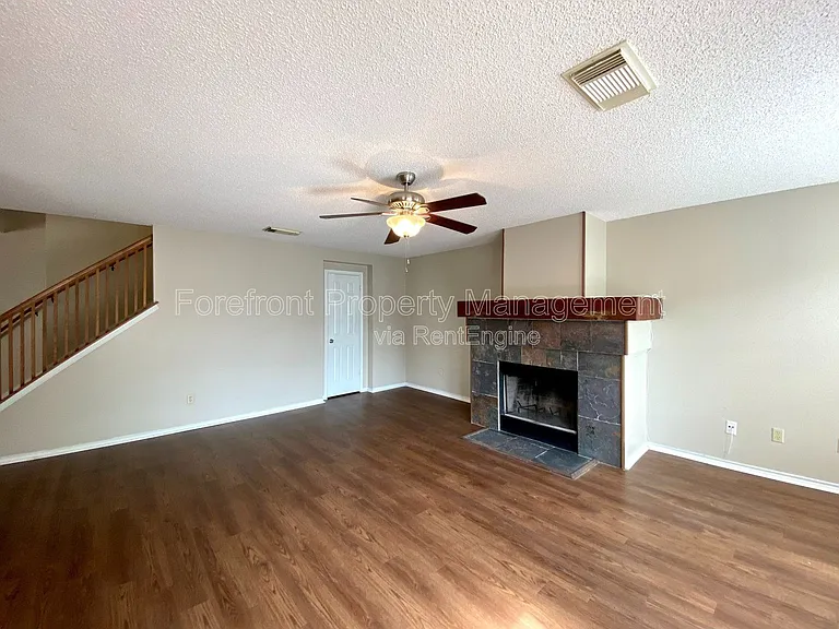 2510 Village Pkwy — Photo 12