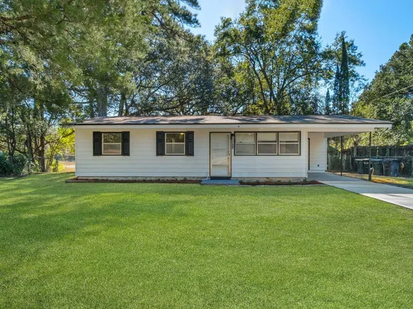 3711 Shoreline Dr, Tallahassee, FL 32305