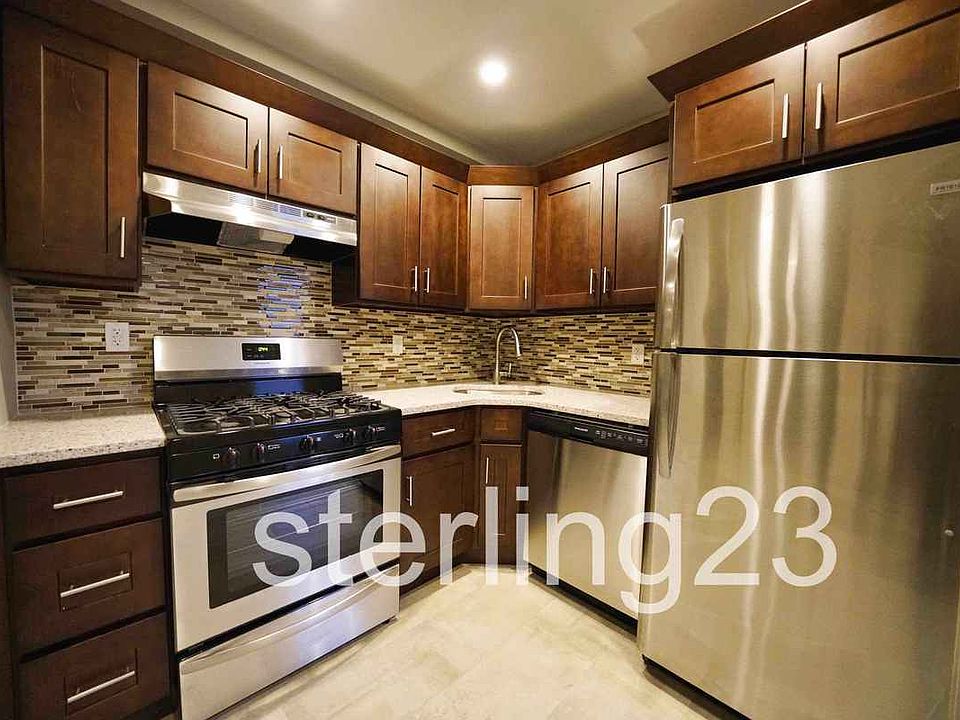1st image of 2315 29th St APT 2B