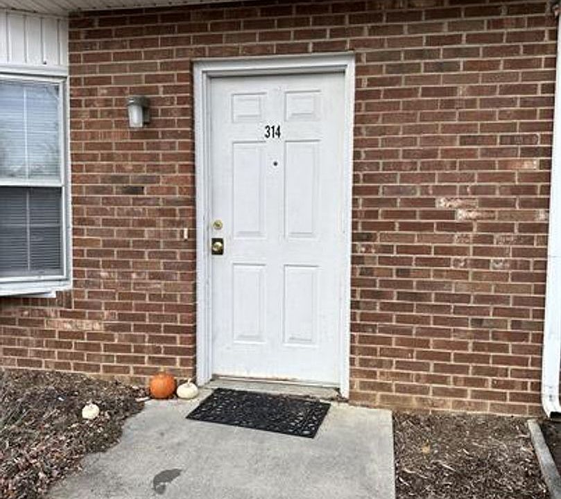 1st image of 314 Broce Dr Suite 103
