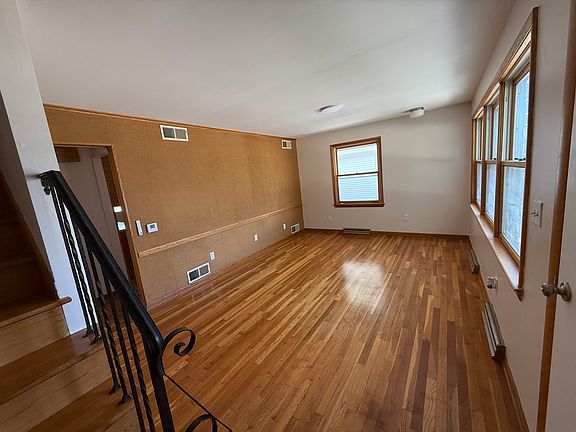 2nd image of 4212 Beechgrove Dr