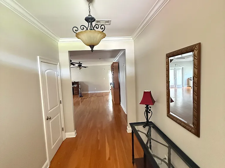 9125 Melrose Ln — Photo 5